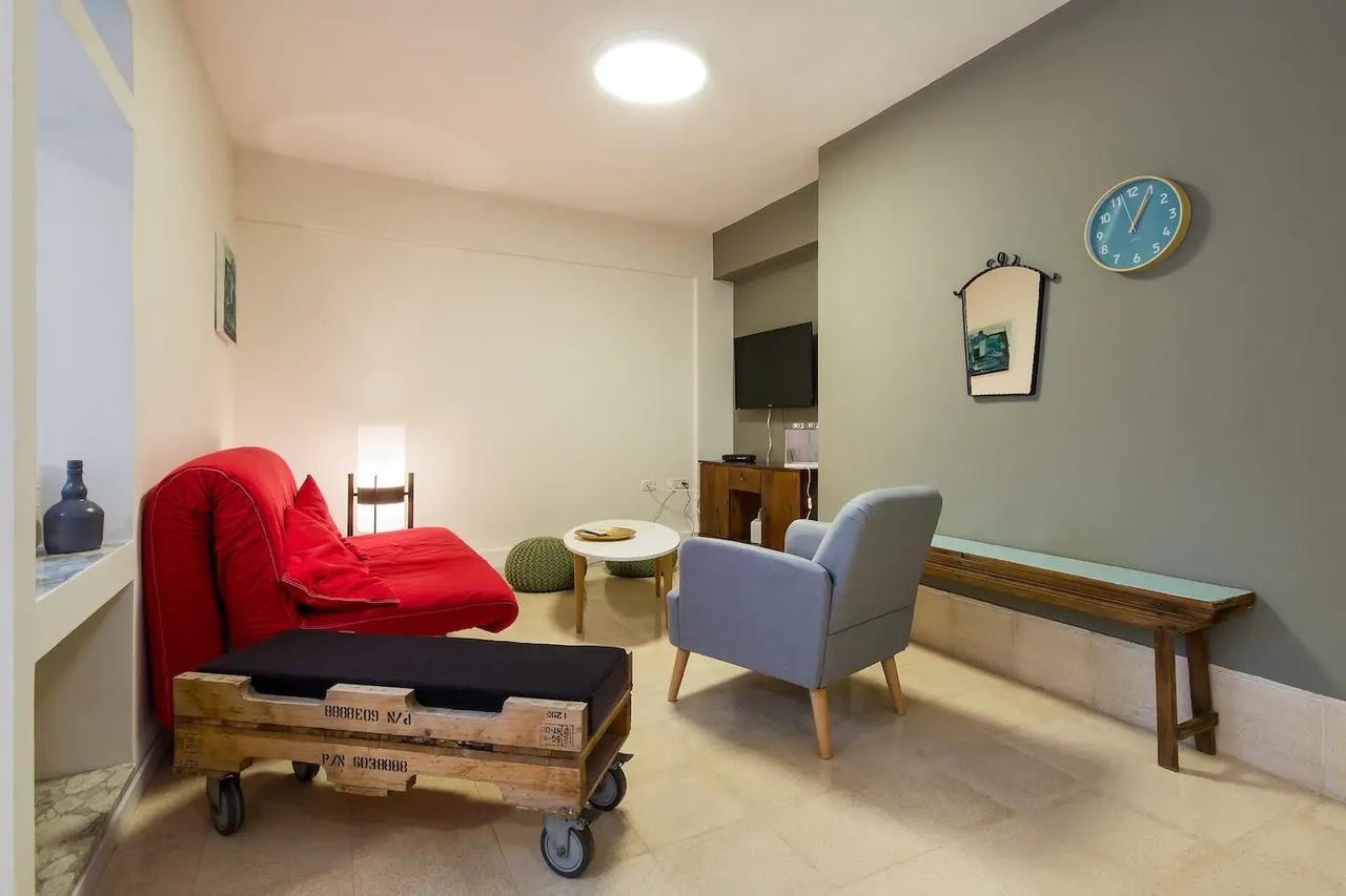 Cozy Apartment In The Carmel Center Haifa Eksteriør billede