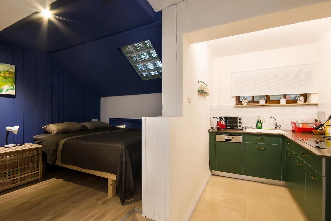 Cozy Apartment In The Carmel Center Haifa Eksteriør billede