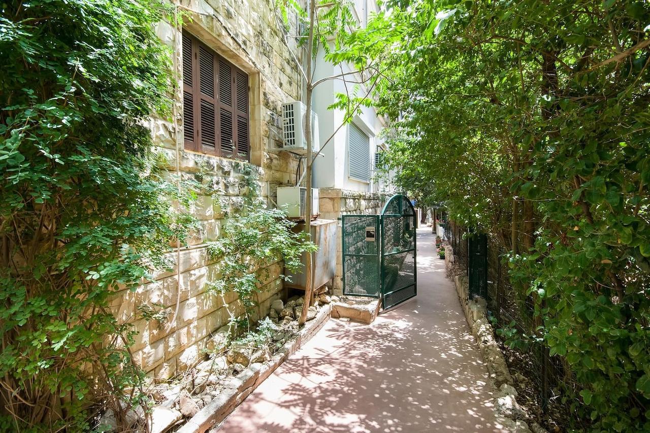 Cozy Apartment In The Carmel Center Haifa Eksteriør billede